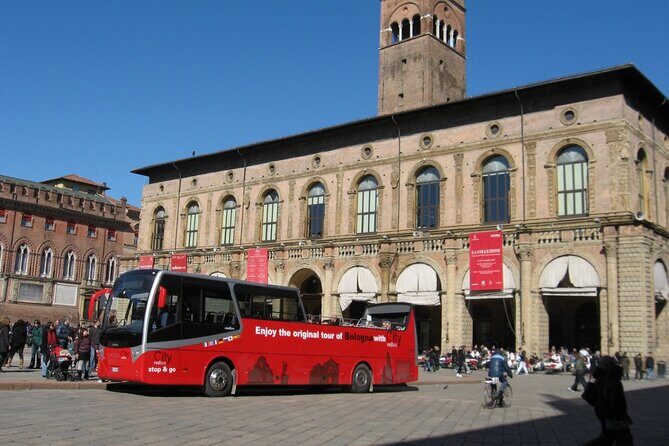 Bologna City Red Bus and Food tasting - The Bus Ride: How the Audio Guide Works (and How to Get More Out of It)