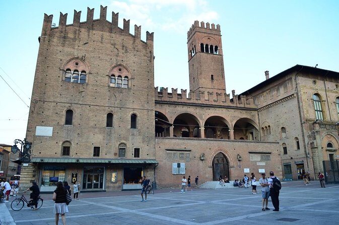 Bologna Food Tasting box- Audio Guided Tour with Food Tasting - Key highlights to know before you go