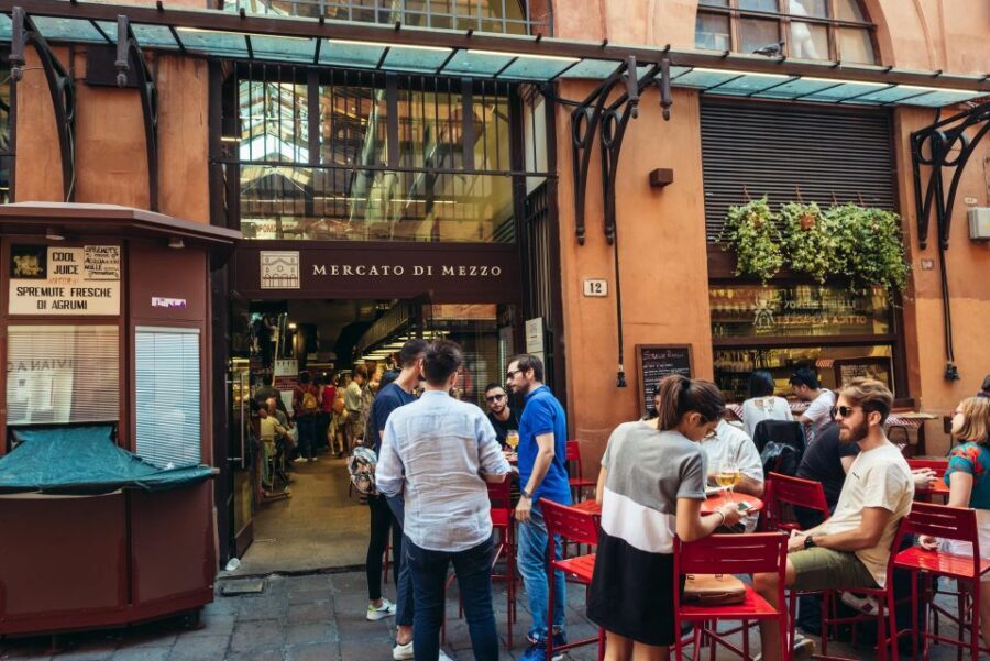 Bologna: Food Tour with Pasta Tasting & Local Specialties - Stop 3: second restaurant meal with the bold Bologna classics