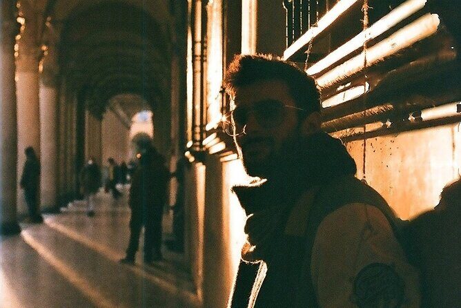 Bologna: Photo tour with professional photographer - Price and Value: Is $156.38 Worth One Hour?
