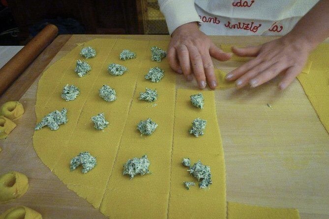 Bologna: Tagliatelle & Ragù Home Cooking Class with wine - Inside the Home Kitchen: What the Small-Group Setup Feels Like
