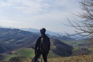 Guided E-bike Tour in Bologna with aperitif - Your uphill advantage: how the San Luca portion feels