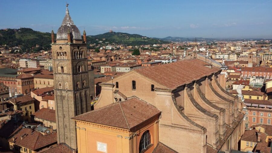 Private Bologna City & Europe Oldest University Guided Tour - Who this tour suits best (and who might want to choose differently)