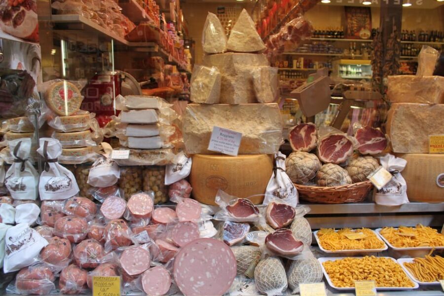 Taste Bologna's Culinary Treasure with a local - Key things you’ll like about this Bologna food experience